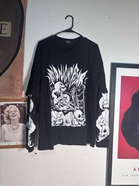 Black Graphic Long-Sleeve Men's Shirt with White Skull & Snake Art